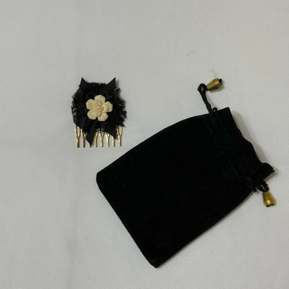 Dolce & Gabbana Black and Cream Floral Hair Comb